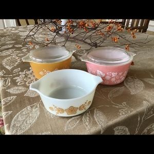 Vintage Pyrex Casserole Dishes